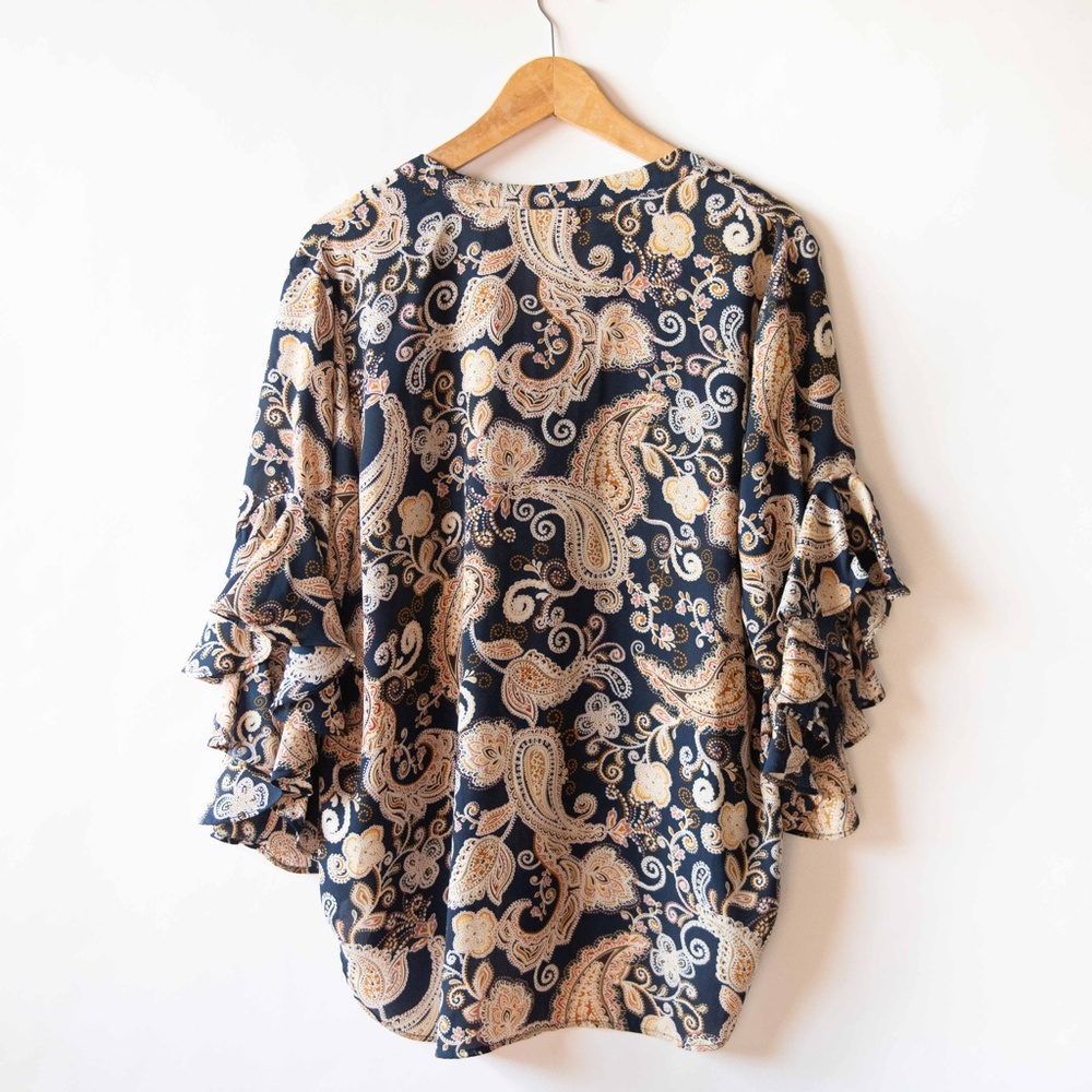 Vince Camuto Glasgow Paisley Flutter Sleeve Blouse - Picture 9 of 11
